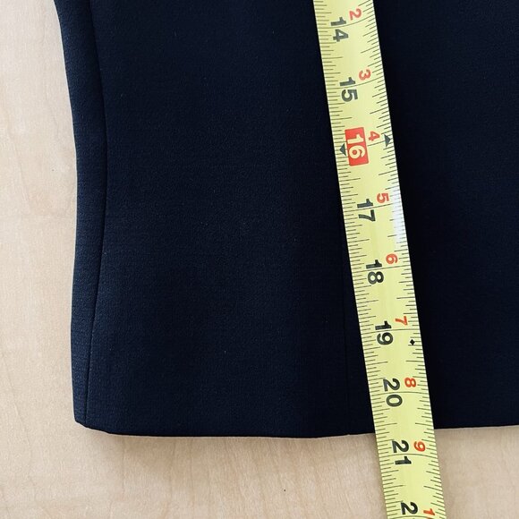 Tahari Women's Lined Black Blazer Jacket Sz 4 Bell Sleeve Two Buttons Polyester - Picture 12 of 12